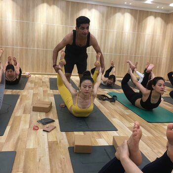 武汉隐舍商学院瑜伽教练培训开始招生欢迎您的